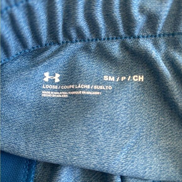 Under armour woman’s play up shorts with comfortable waist band - Picture 3 of 4